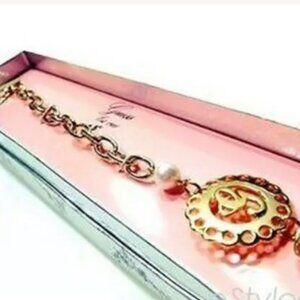 Guess Toggle Charm Bracelet Faux Pearl Charm Gold